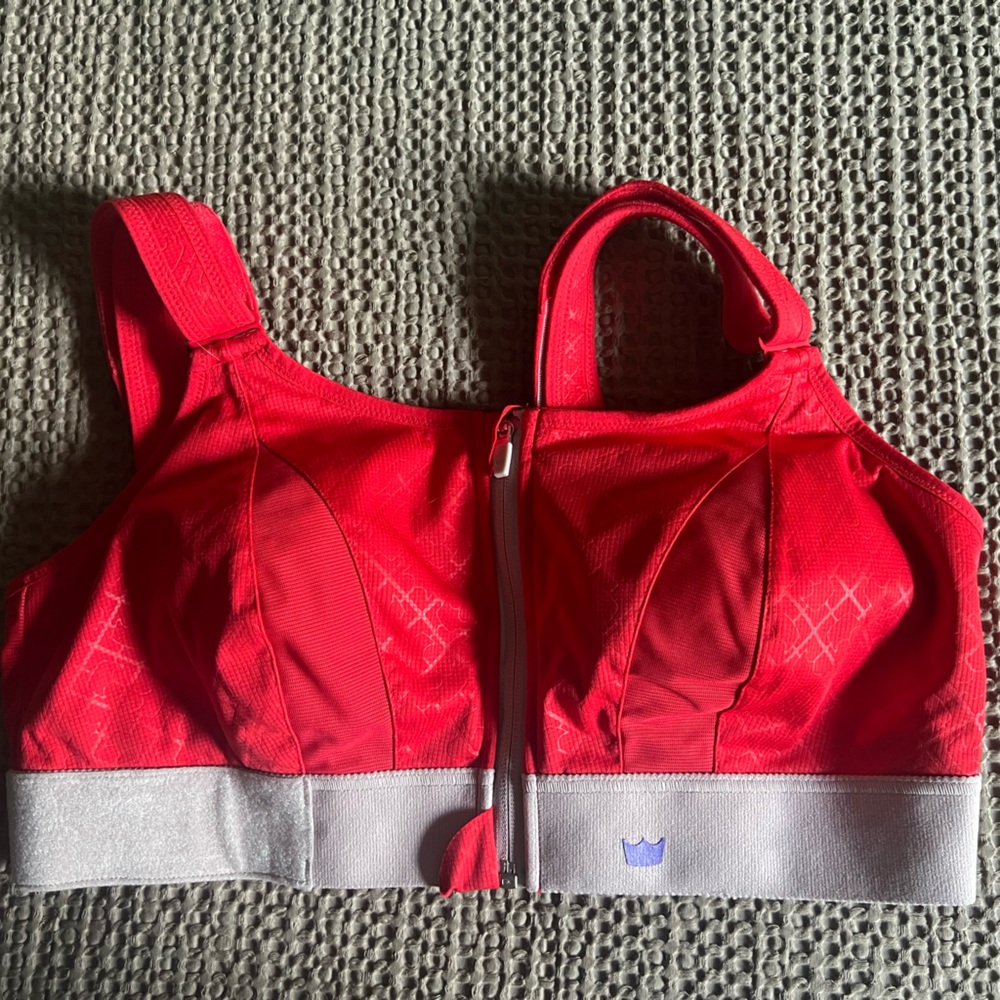 SHEFIT Ultimate Sports Bra - 2Luxe